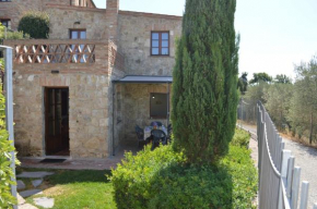 House with private garden in the Crete Senesi Asciano